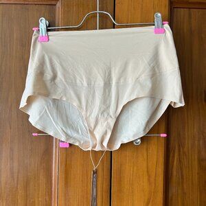 Skims Smoothing Intimates High Waisted Boy Short